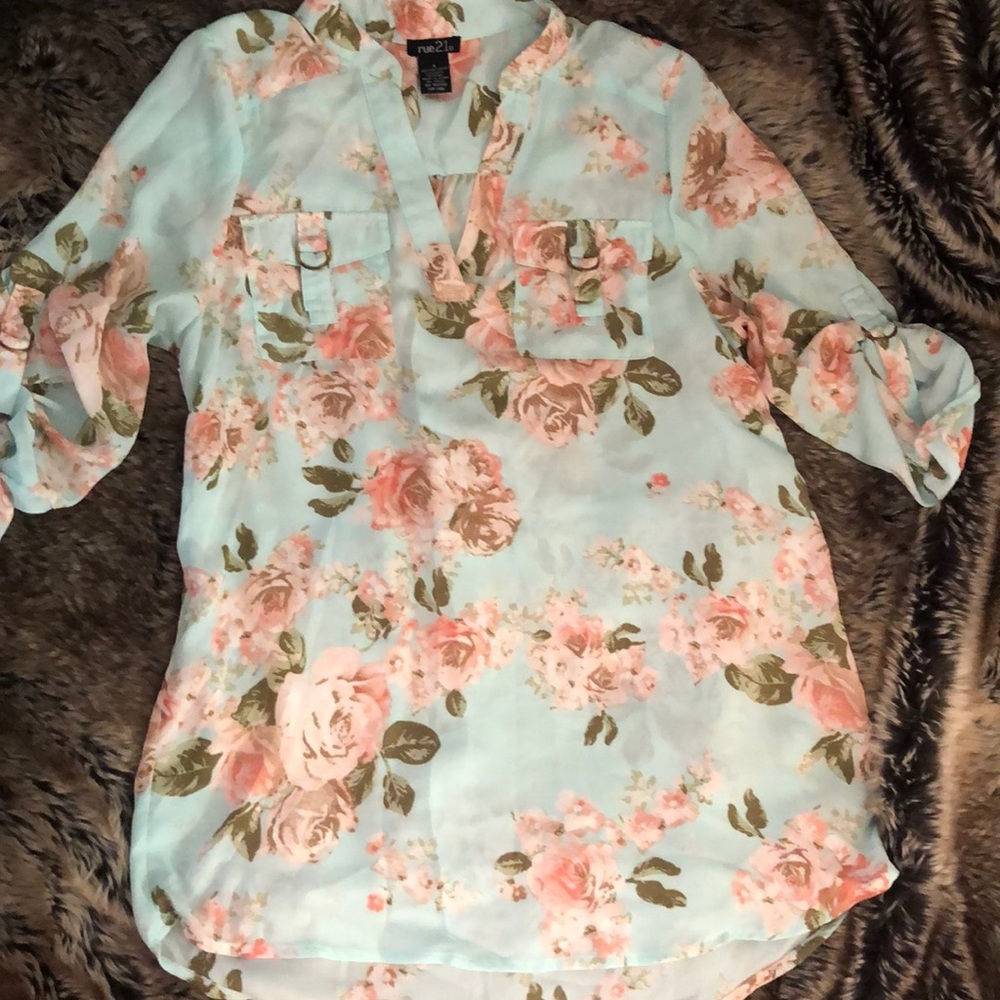 Baby blue floral blouse flowy